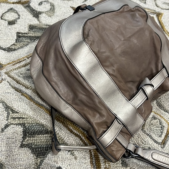 💕 Kooba taupe gray silver soft leather x large satchel shoulder bag - Picture 5 of 16